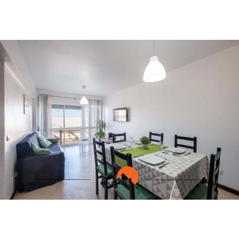 #012 Habijovem Flat Near Old Town by Home Holidays