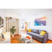 #065 Vila Magna Flat with Pool by Home Holidays