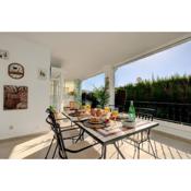 087 Stunning 2 Bed Modern Aloha Gardens Marbella Apt With Large Private Terrace