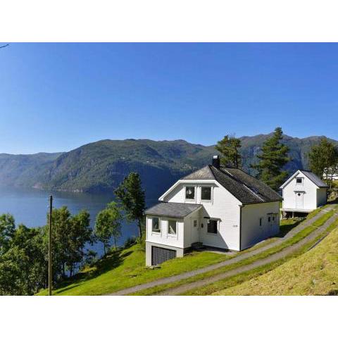 10 person holiday home in Stordal