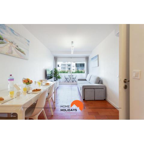 #165 Liberdade Flat at Old Town by HomeHolidays