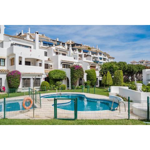 2 bed close to Puerto Banus