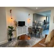 2 bed flat West Kensington/Fulham