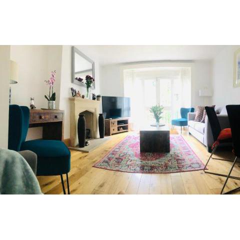 2 Bedroom Apartment close to Camden Town