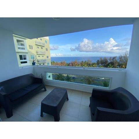 2 bedroom apartment with ocean view