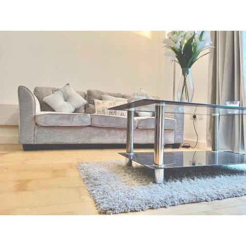 2 Bedroom Luxury Leicester City Centre entire Apartment!