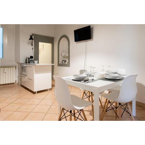 2 Rooms next to a market and Piazza Santa Croce