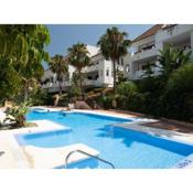 2290-Apt with terrace sea view and pools