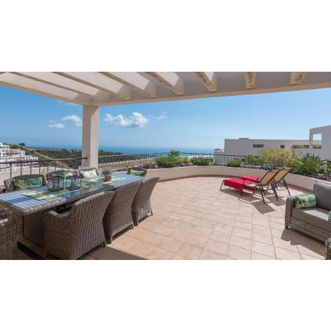 28039 - Great penthouse near beach