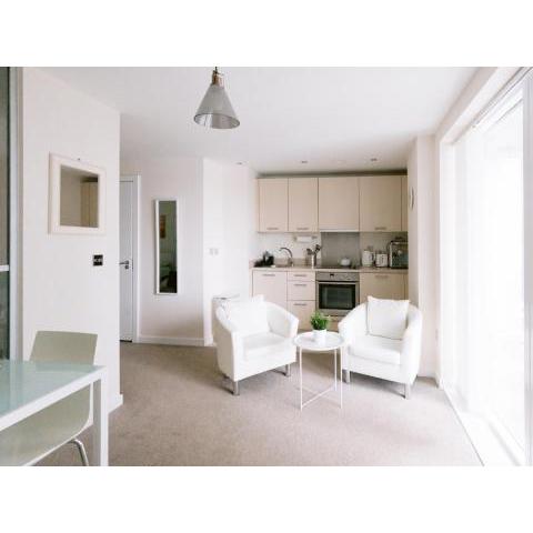 3/5 · New 1-Bed at Glasgow Harbour