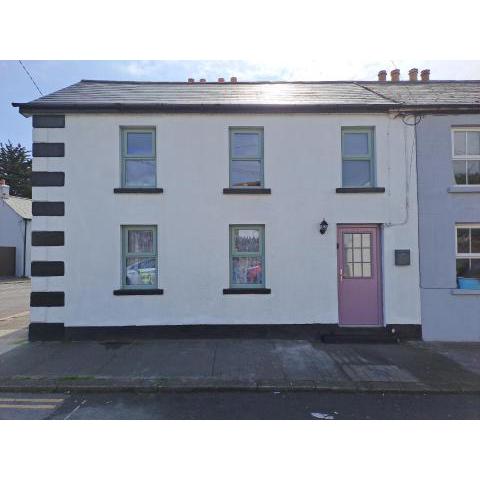 3 bed corner terrace house by the sea Wicklow town