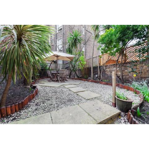 3 Bedroom Garden Flat - Central Location