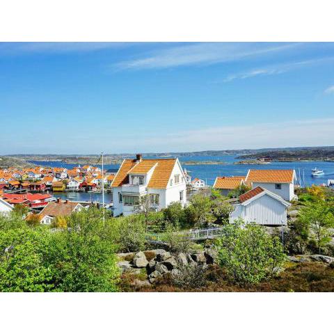 3 person holiday home in Gullholmen