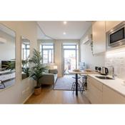 31 Janeiro 157 - Delightful 1BR Flat w/ AC & Balcony by LovelyStay