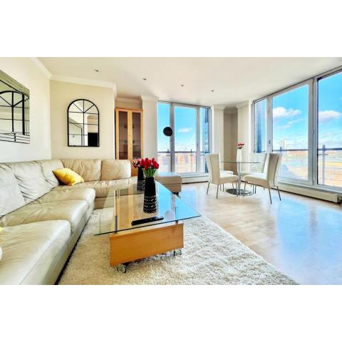 360 RIVER View Penthouse 2bed (KING) + balcony