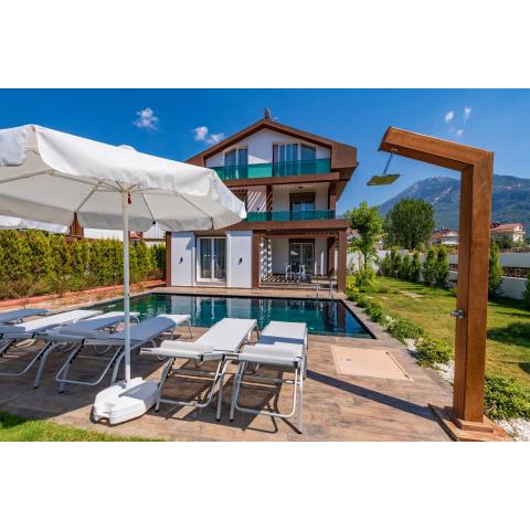 4 Beds, Luxury Holiday Villa in Hisarönü Ölüdeniz Villa Mia