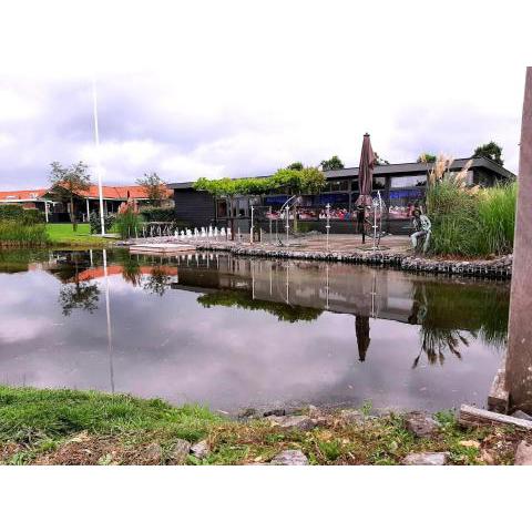 4 person house on the water in a very quiet area