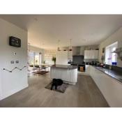 5 bedroom modern home, Totnes - 10 guests, 7 day minimum booking