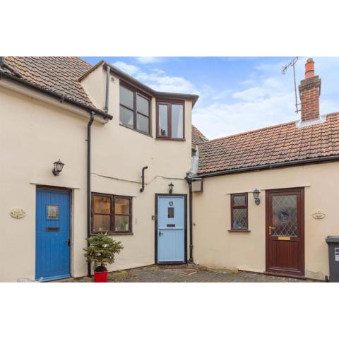 5 Stable Cottages , Hartington Road, Cromer.North Norfolk. NR27 0EJ