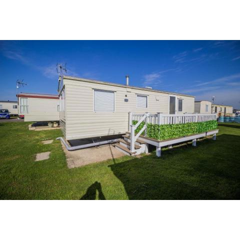 6 berth caravan with decking at Martello Beach Holiday Park in Essex ref 29016Y