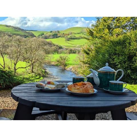 Aberhiriaeth Hall - Country House By River Dyfi