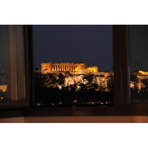 Acropolis at Home: Loft with a View