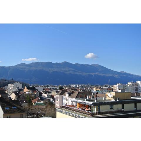 Aix-les-bains T1 au calme, Parking, proche Thermes