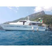 Akhir Cruise Charter