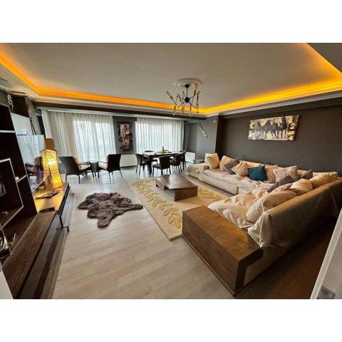 Akhome - Luxury dublex apartment