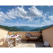 ALTIDO Great Flat with Terrace and Amazing Hills View