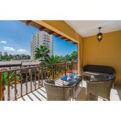 Amazing 3 bedroom apartment on the first line of Las Americas beach, fully equipped and free wi-fi