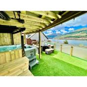 Amazing Alps and Loch views - HOT TUB and pet friendly