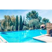 Amazing home in Vaison-la-Romaine with Outdoor swimming pool, WiFi and 9 Bedrooms