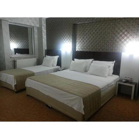 Anya Suit Otel