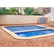 Apartamento con Piscina Terraza y Parking