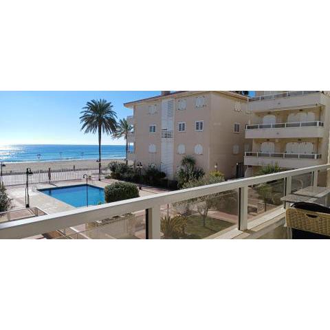 APARTAMENTO FRENTE AL MAR