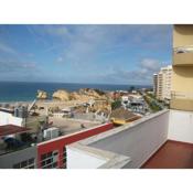 Apartamento na 1.o Linha da Praia da Rocha