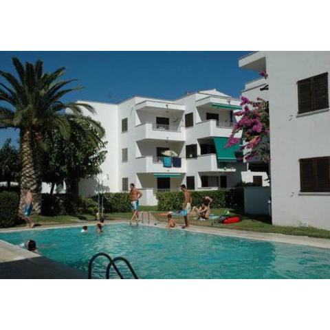 Apartamentos CALA MONTGO