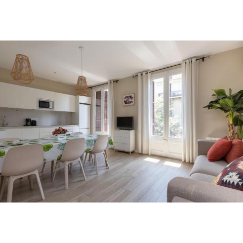 ApartEasy - Family 4-Bedroom Apartment