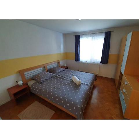 Apartma Tia