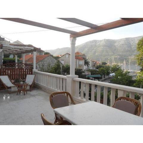 Apartment in Korcula with sea view, terrace, air conditioning, Wi-Fi (4695-1)