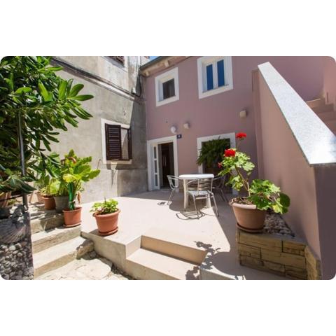 Apartment in Mali Lošinj with terrace, air conditioning, washing machine (3683-1)