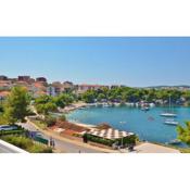 Apartment in Trogir with sea view, balcony, air conditioning, Wi-Fi (4786-2)