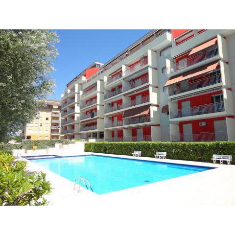 Apartment Near the Beach-pool-tv-ac