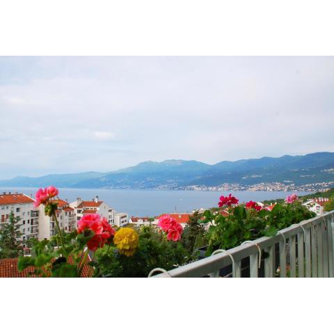 Apartment Rijeka with sea view