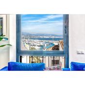 Apartment with sea views in Puerto Banus