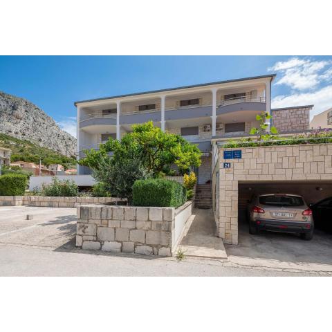 Apartments and rooms by the sea Duce, Omis - 18155