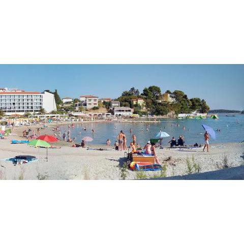 Apartments by the sea Banjol, Rab - 11060