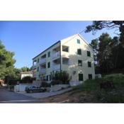 Apartments by the sea Jelsa, Hvar - 8751