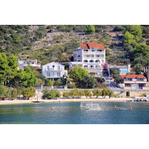 Apartments by the sea Marina, Trogir - 9037